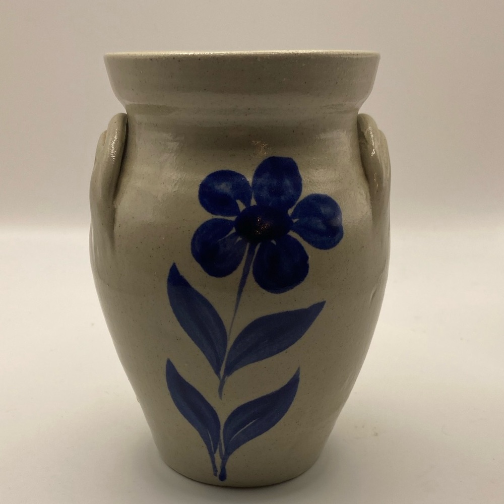 Williamsburg Pottery Factory Salt Glazed Utensil Crock Blue Leaf Design.